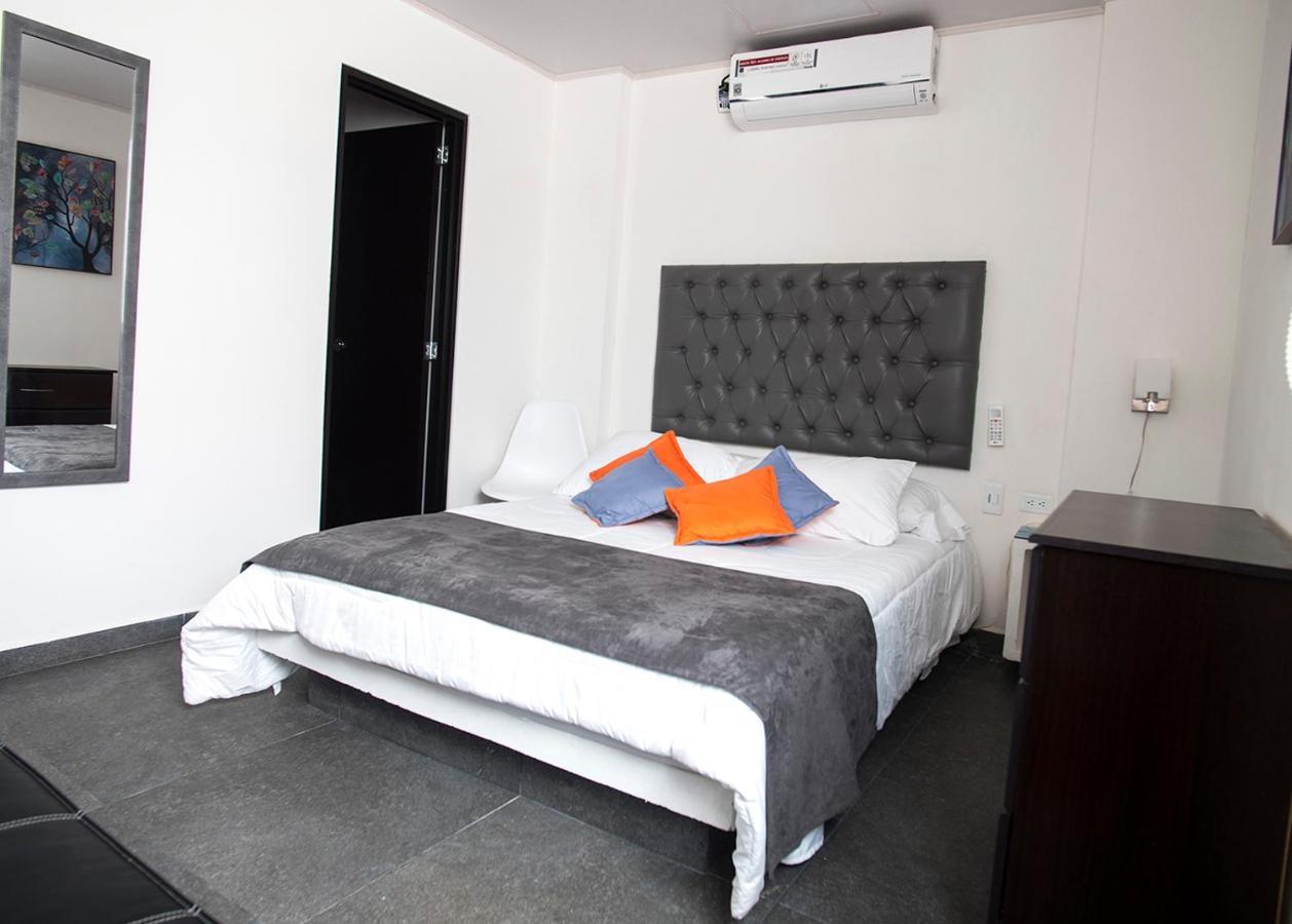 Hotel Grand H&R Villeta Exterior foto