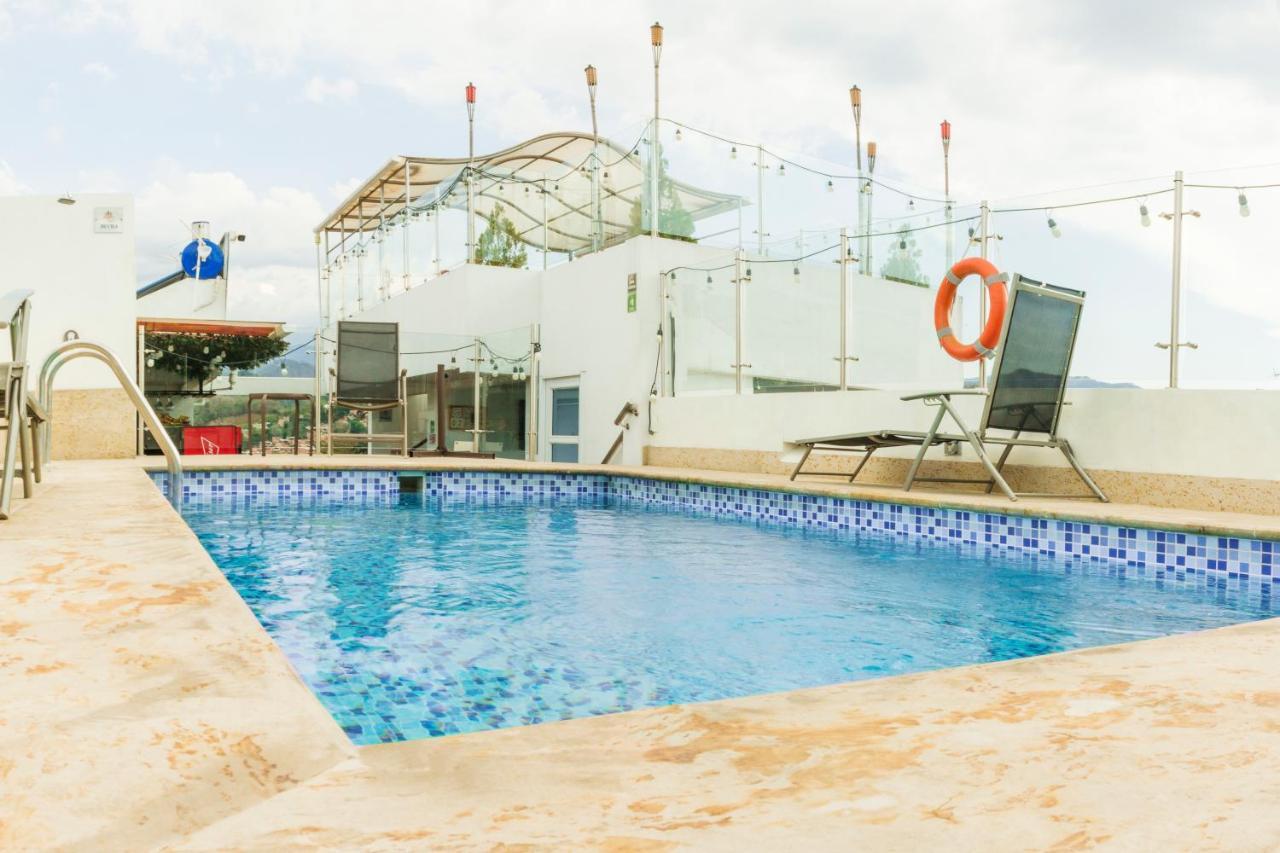 Hotel Grand H&R Villeta Exterior foto